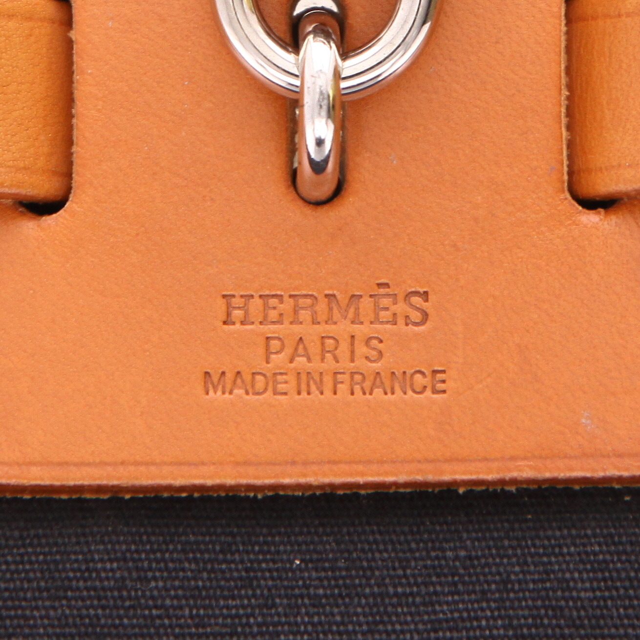 Sac porté épaule ou main Hermès Herbag en toile beige et vache Hunter - Detail D2