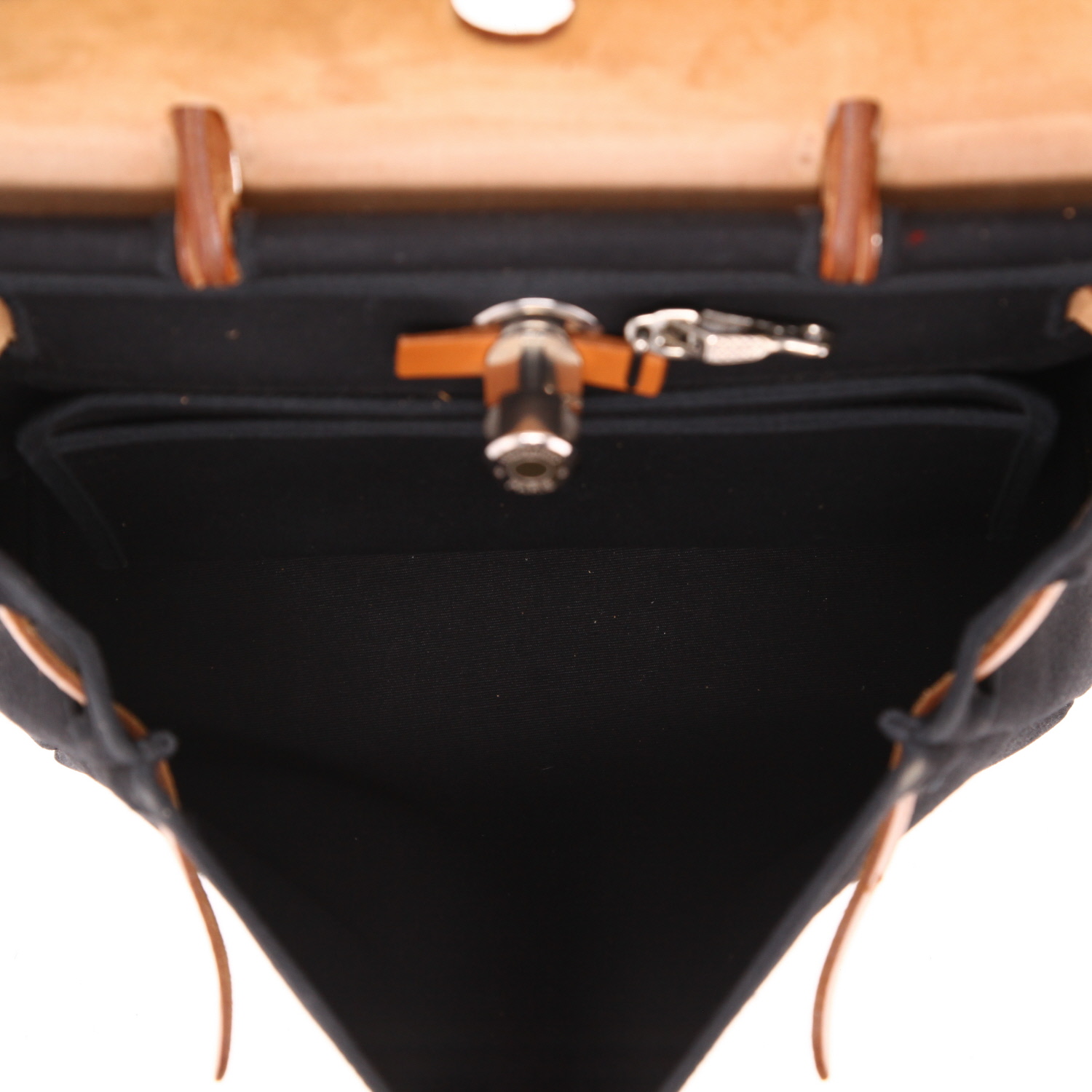 Sac porté épaule ou main Hermès Herbag en toile beige et vache Hunter - Detail D3