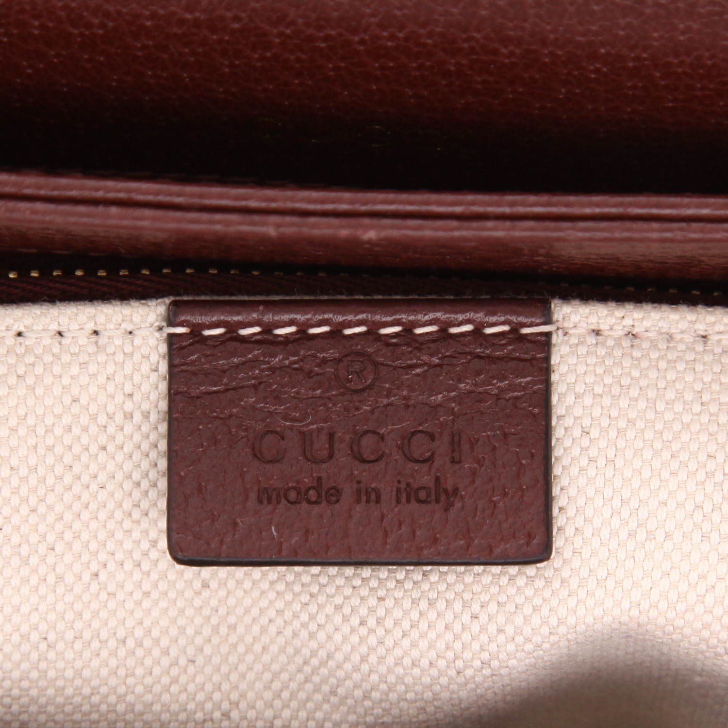 Sac bandoulière Gucci 1955 Horsebit petit modèle en toile sûpreme GG bordeaux et cuir bordeaux - Detail D2