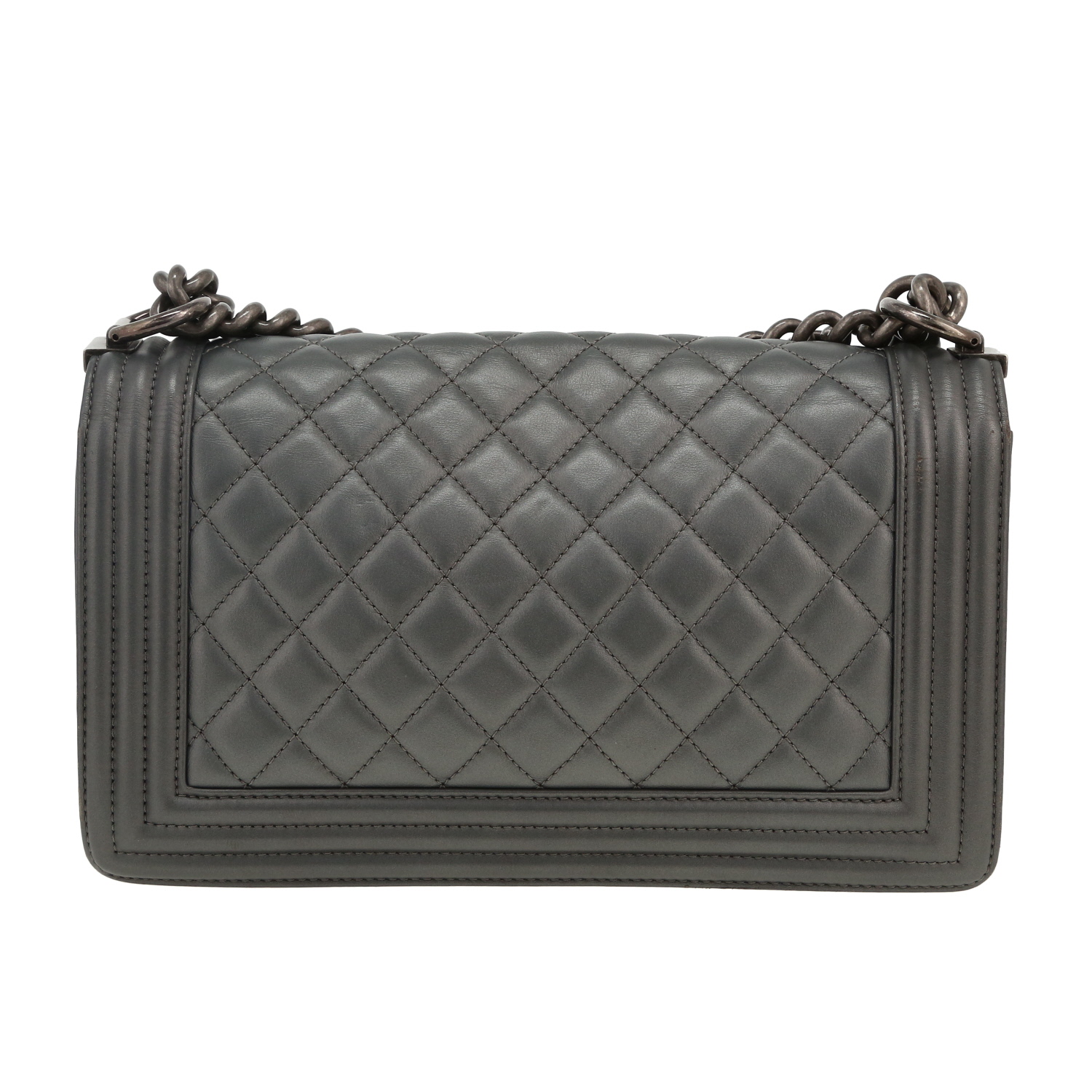 Chanel Boy shoulder bag in grey metallic quilted leather - Detail D2
