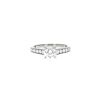 Bague solitaire Cartier 1895 en platine et diamants (0,90 carat) - 360 thumbnail