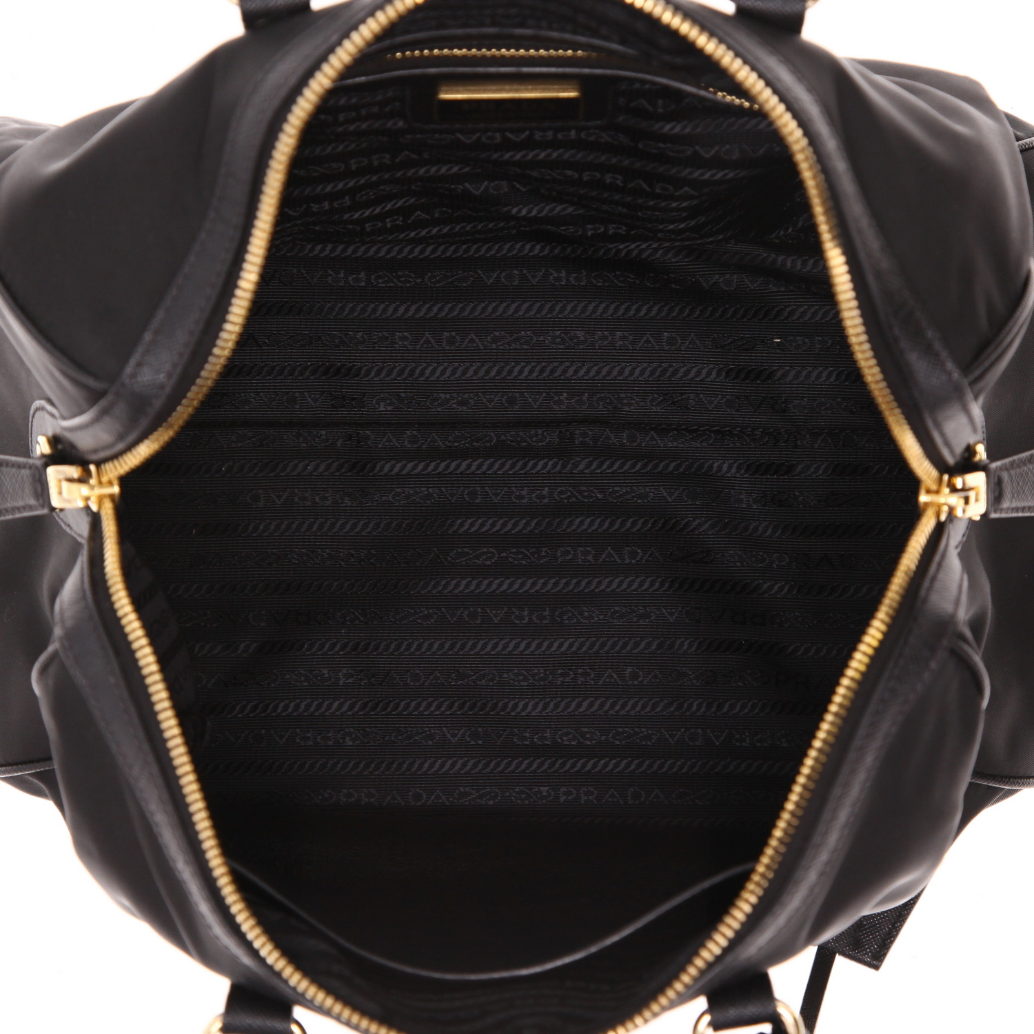 Sac bandoulière Prada  Re-Edition 1978 en toile et cuir noir - Detail D3