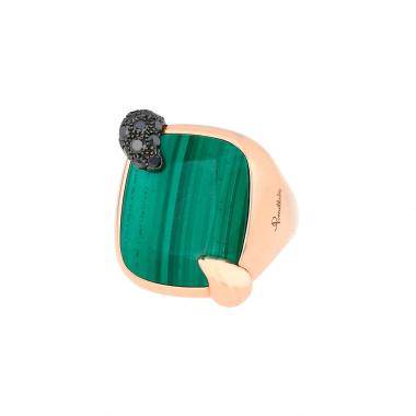 Sortija Pomellato Ritratto modelo mediano de oro rosa, malaquita y diamantes negro