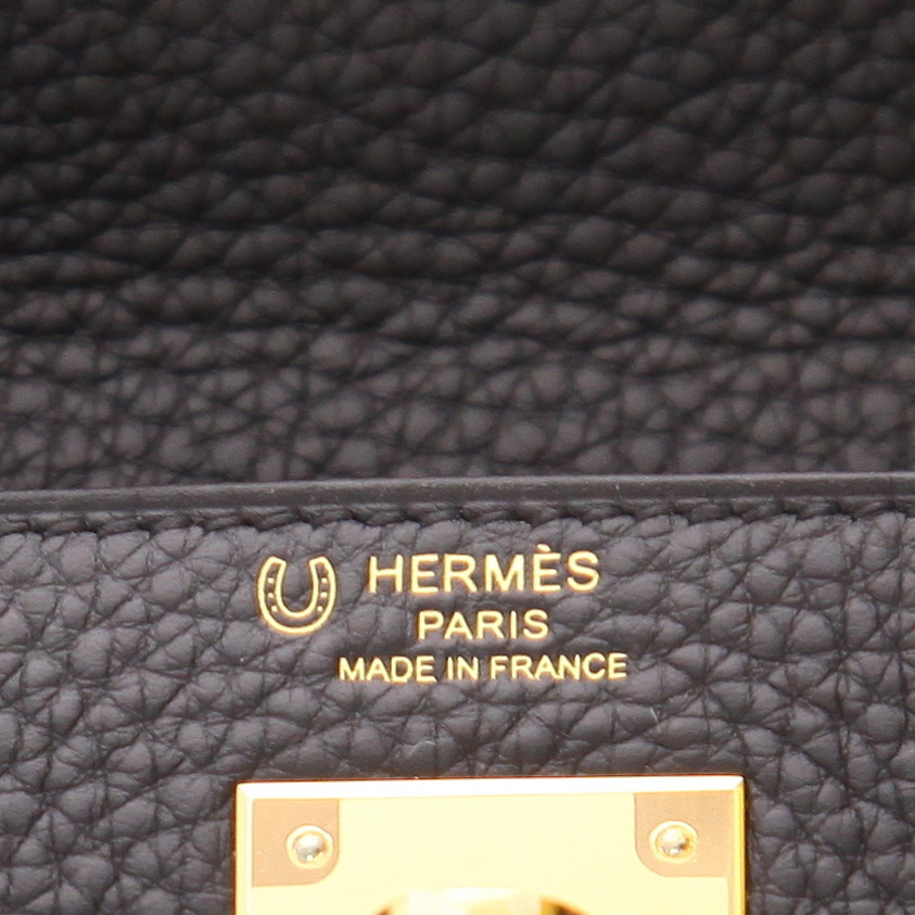 Bolso de mano Hermès  Kelly 28 cm en cuero togo negro - Detail D2