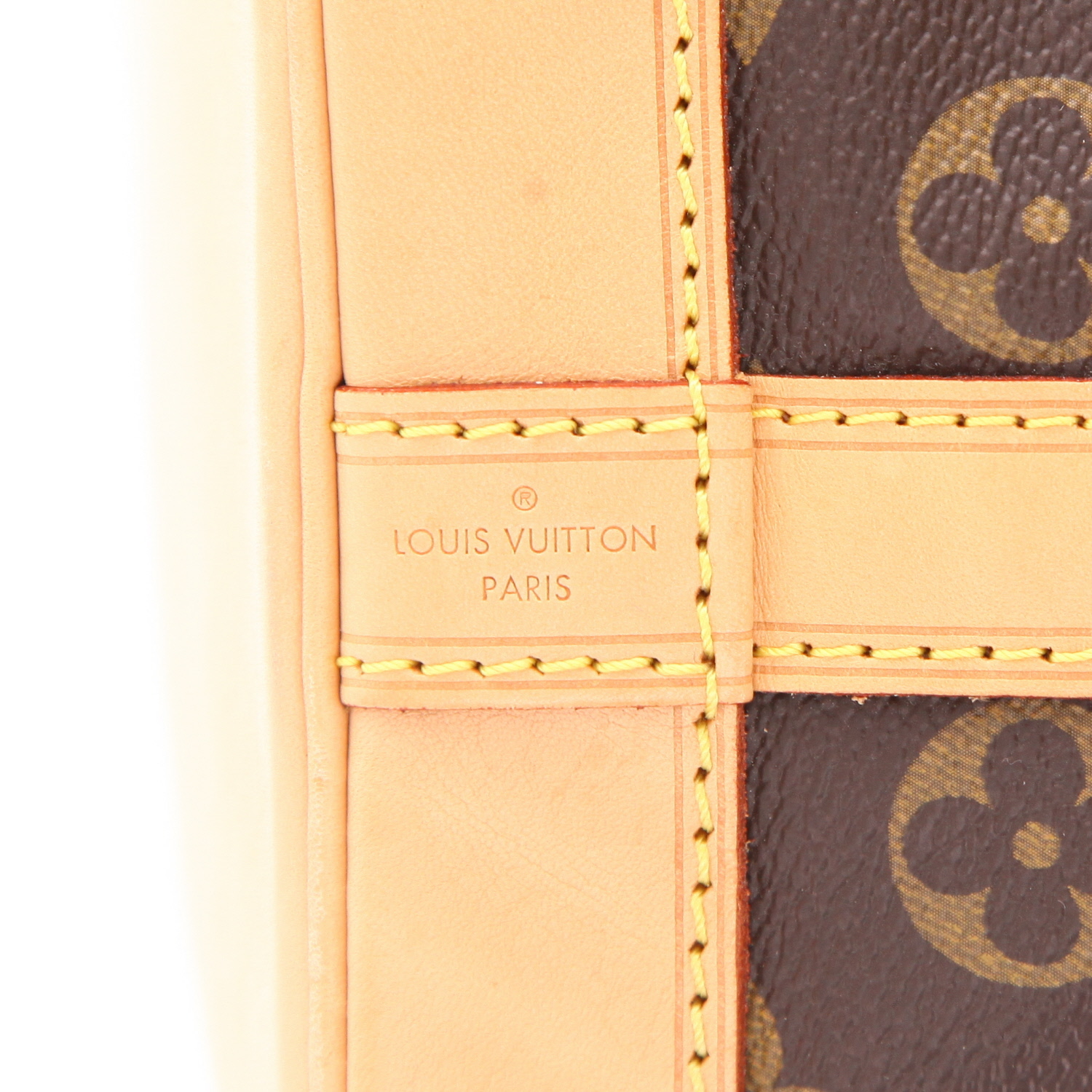 Louis Vuitton  Noé BB shoulder bag  in brown monogram canvas  and natural leather - Detail D2