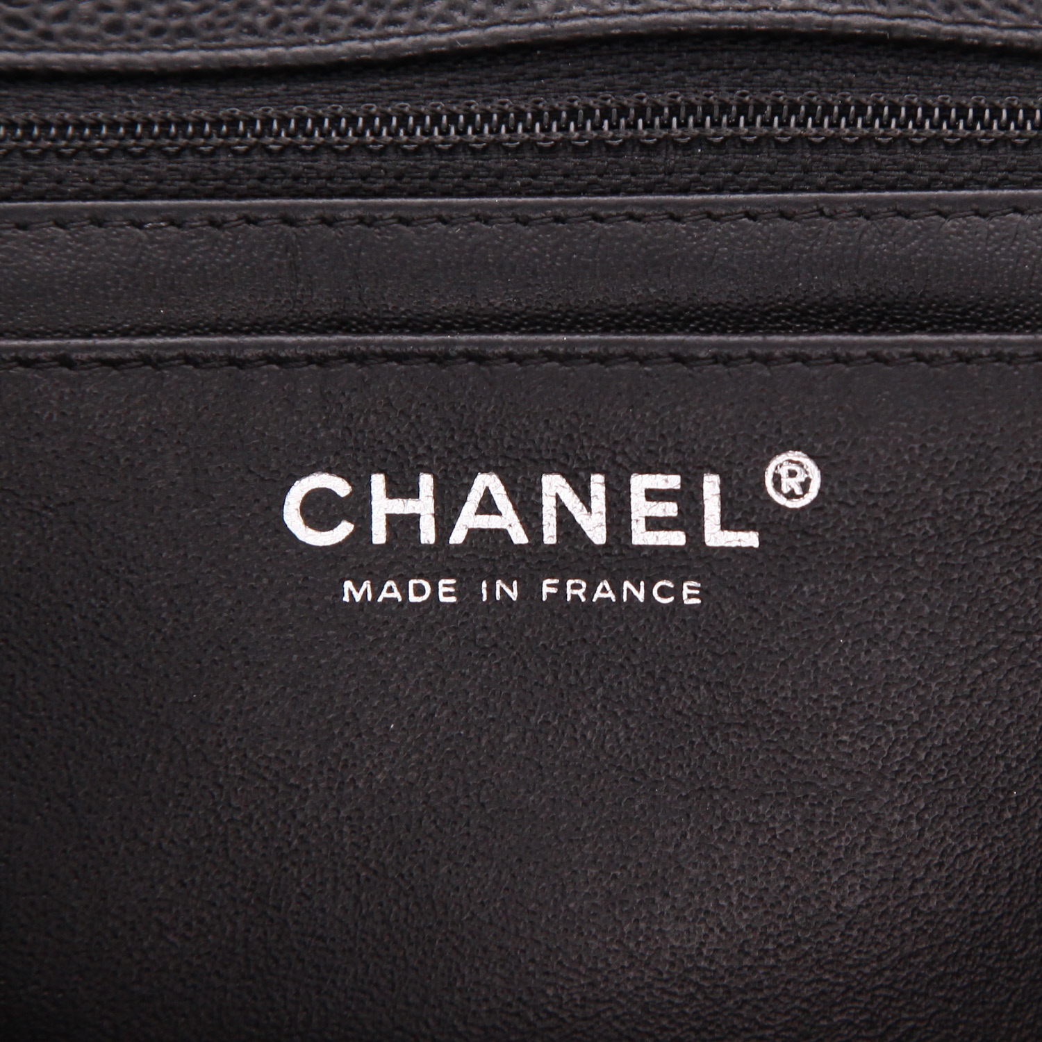 Borsa a tracolla Chanel  Timeless Jumbo in pelle martellata e trapuntata nera - Detail D2