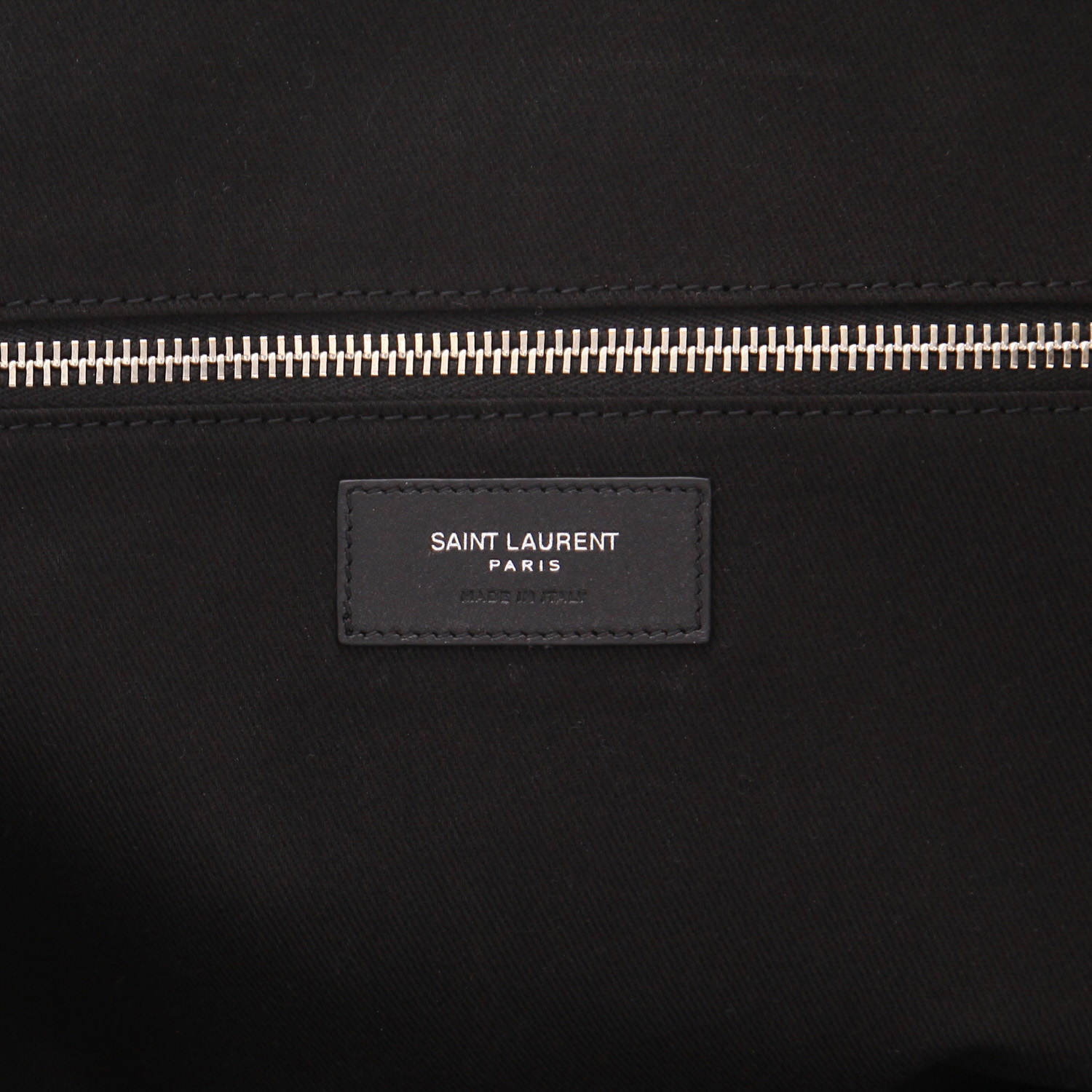 Sac de voyage Saint Laurent   en cuir grainé noir - Detail D2