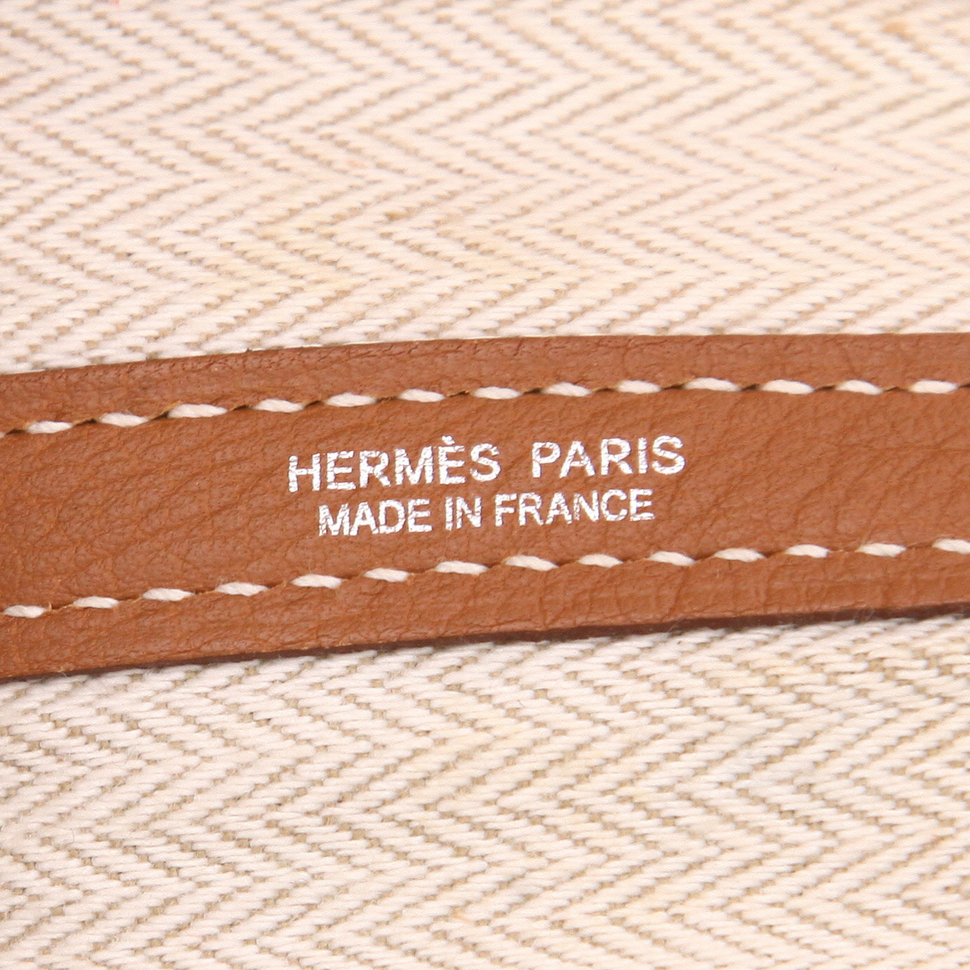 Sac cabas Hermès  Garden en cuir togo gold - Detail D2