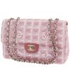 Bolso de mano Chanel  Timeless en lona rosa - 00pp thumbnail