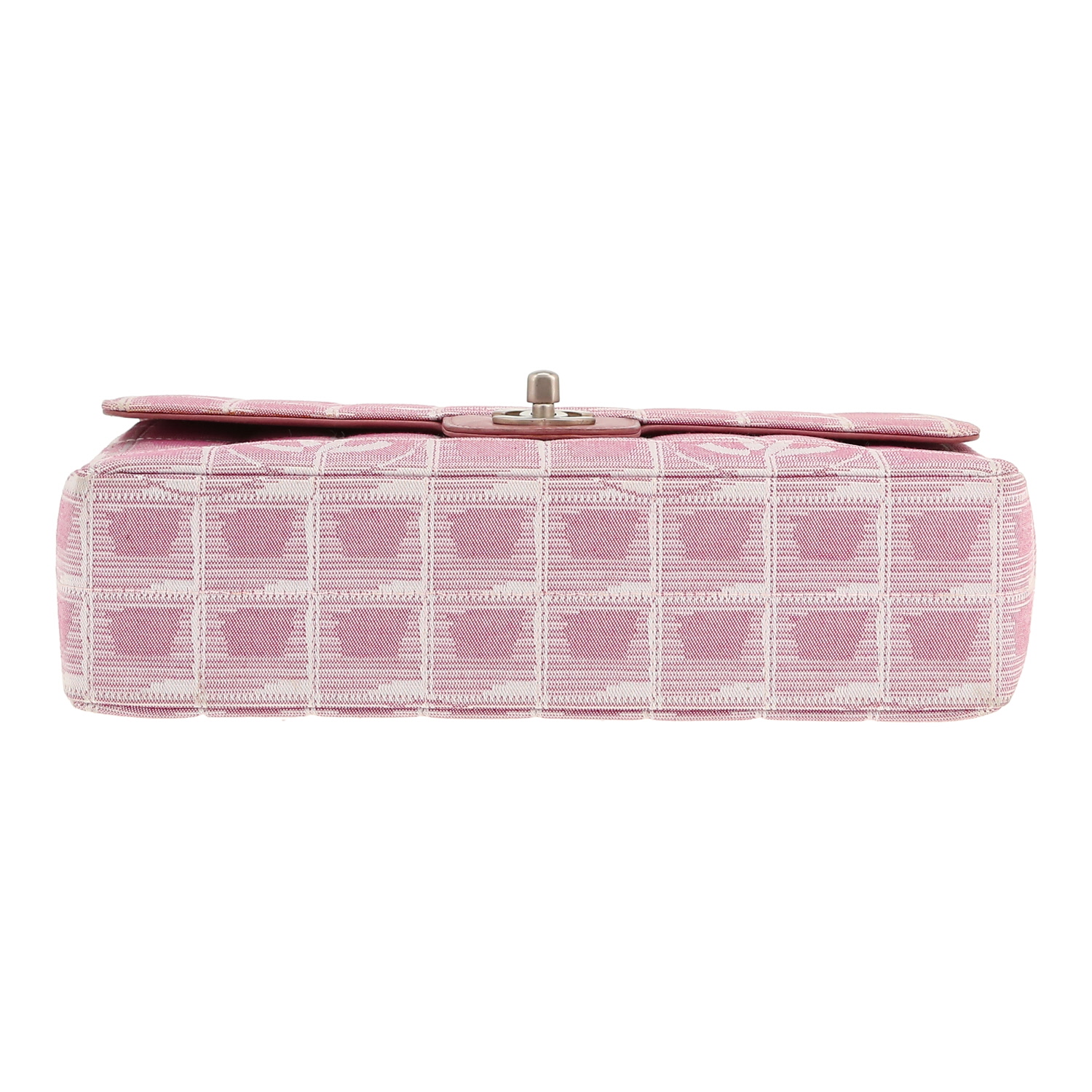 Chanel  Timeless handbag  in pink canvas - Detail D1