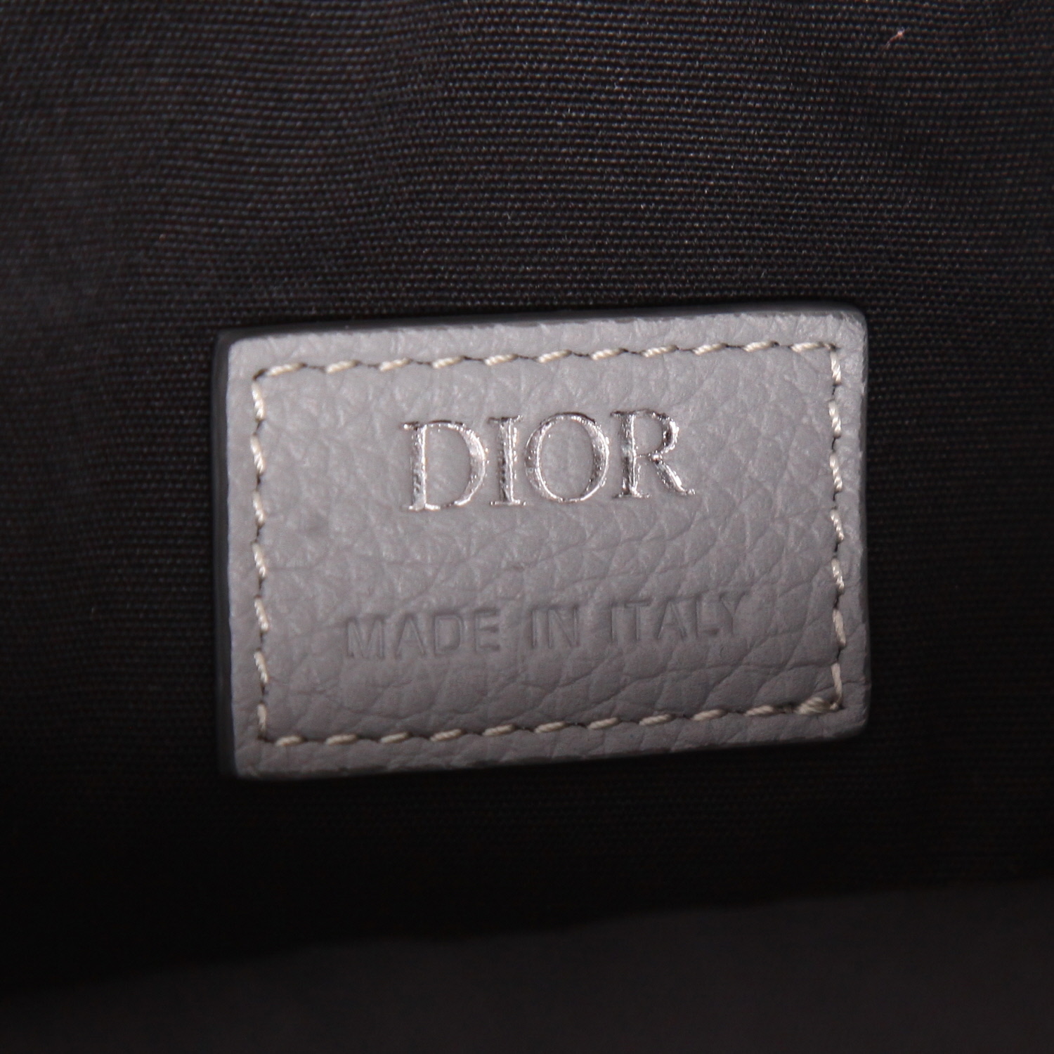 Borsa a tracolla Dior  Saddle in pelle grigia - Detail D2