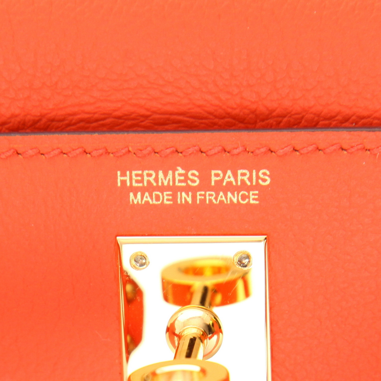 Hermès  Kelly Danse shoulder bag  in orange Evergrain leather - Detail D2