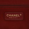 Bolso de mano Chanel   en cuero acolchado color crema - Detail D2 thumbnail