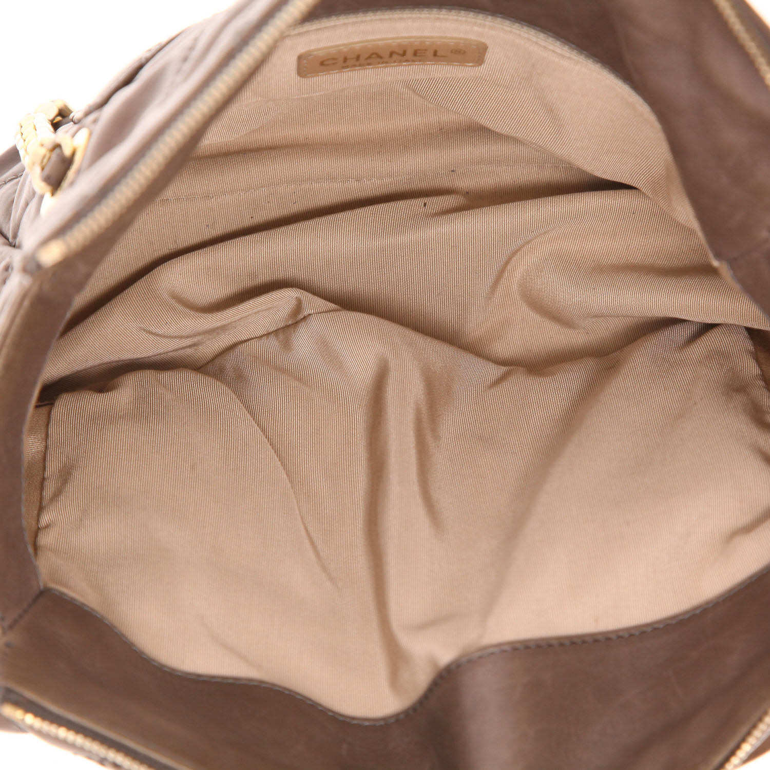 Sac à main Chanel   en cuir matelassé marron - Detail D3