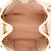 Shopping bag Gucci  GG Marmont in pelle trapuntata bianco sporco - Detail D3 thumbnail