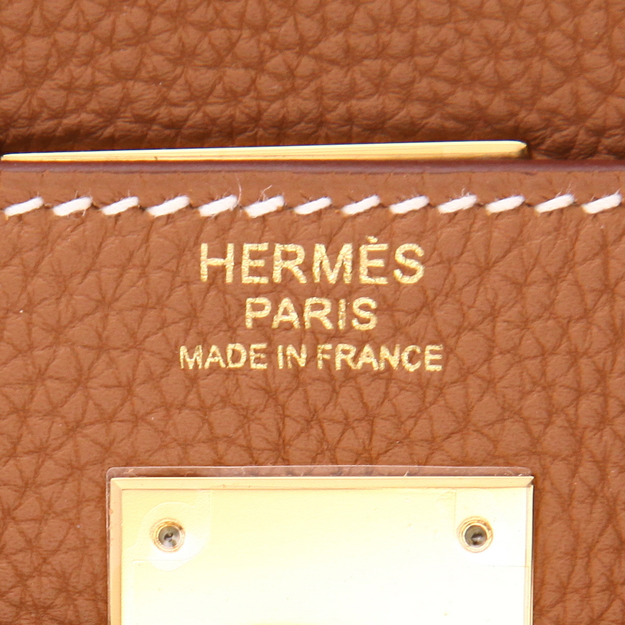 Hermès  Kelly 32 cm handbag  in gold togo leather - Detail D2