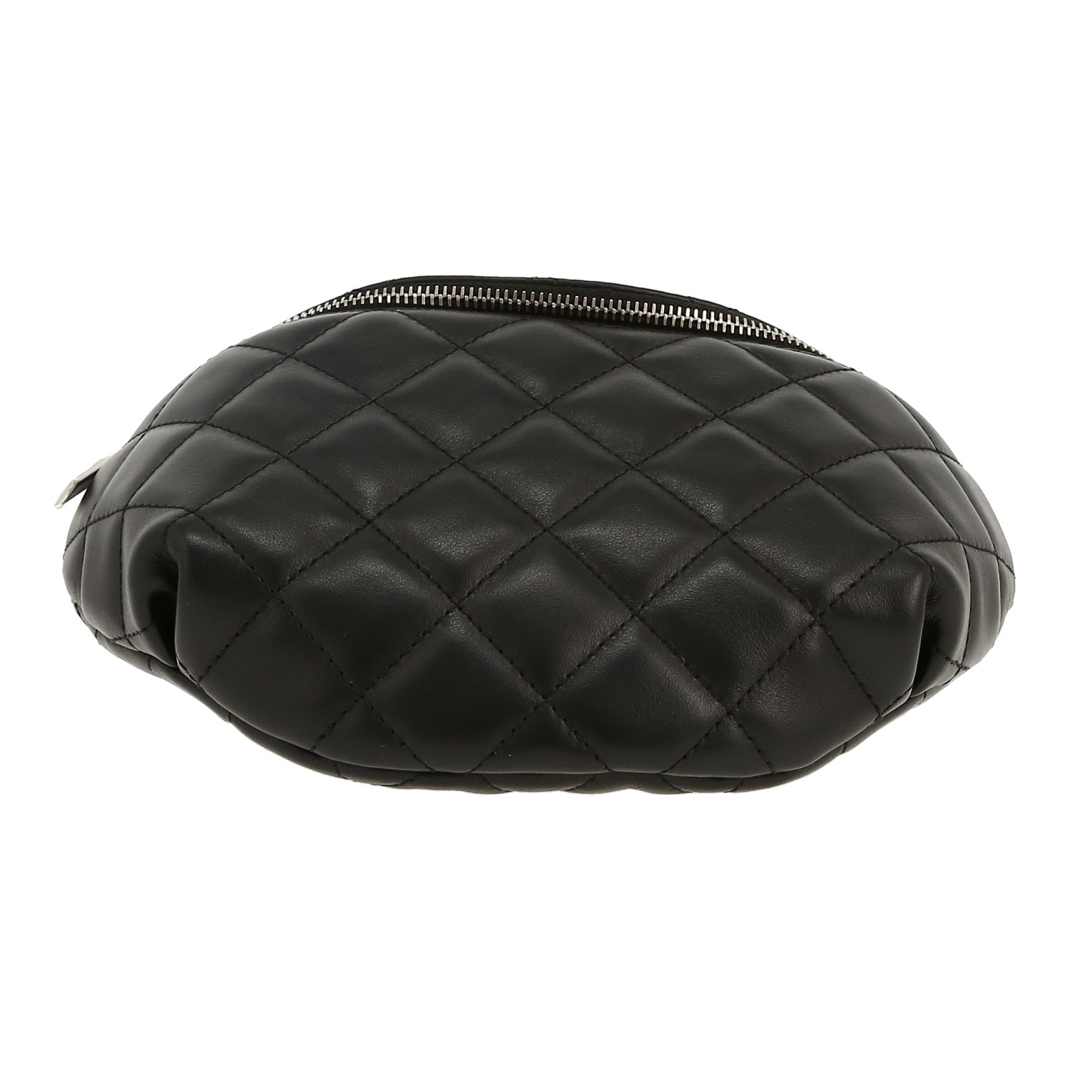 Bolsito-cinturón Chanel Pochette ceinture en cuero acolchado negro - Detail D1