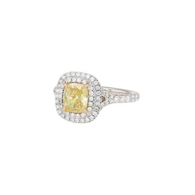 Bague Tiffany 
Co Soleste en platine, diamant fancy yellow (1,16 carat)  et diamants blancs Bague Tiffany 
Co Soleste en platine, diamant fancy yellow (1,16 carat)  et diamants blancs