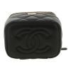 Chanel   shoulder bag  in black quilted leather - Detail D1 thumbnail