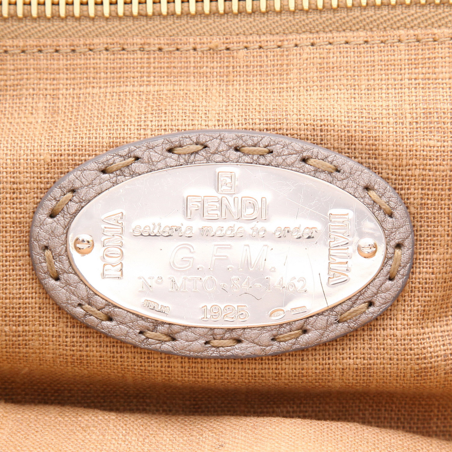 Borsa Fendi  Peekaboo modello grande  in pelle martellata argentata - Detail D2