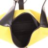 Bolso de mano Gucci  Jackie vintage en lona amarilla y cuero negro - Detail D3 thumbnail