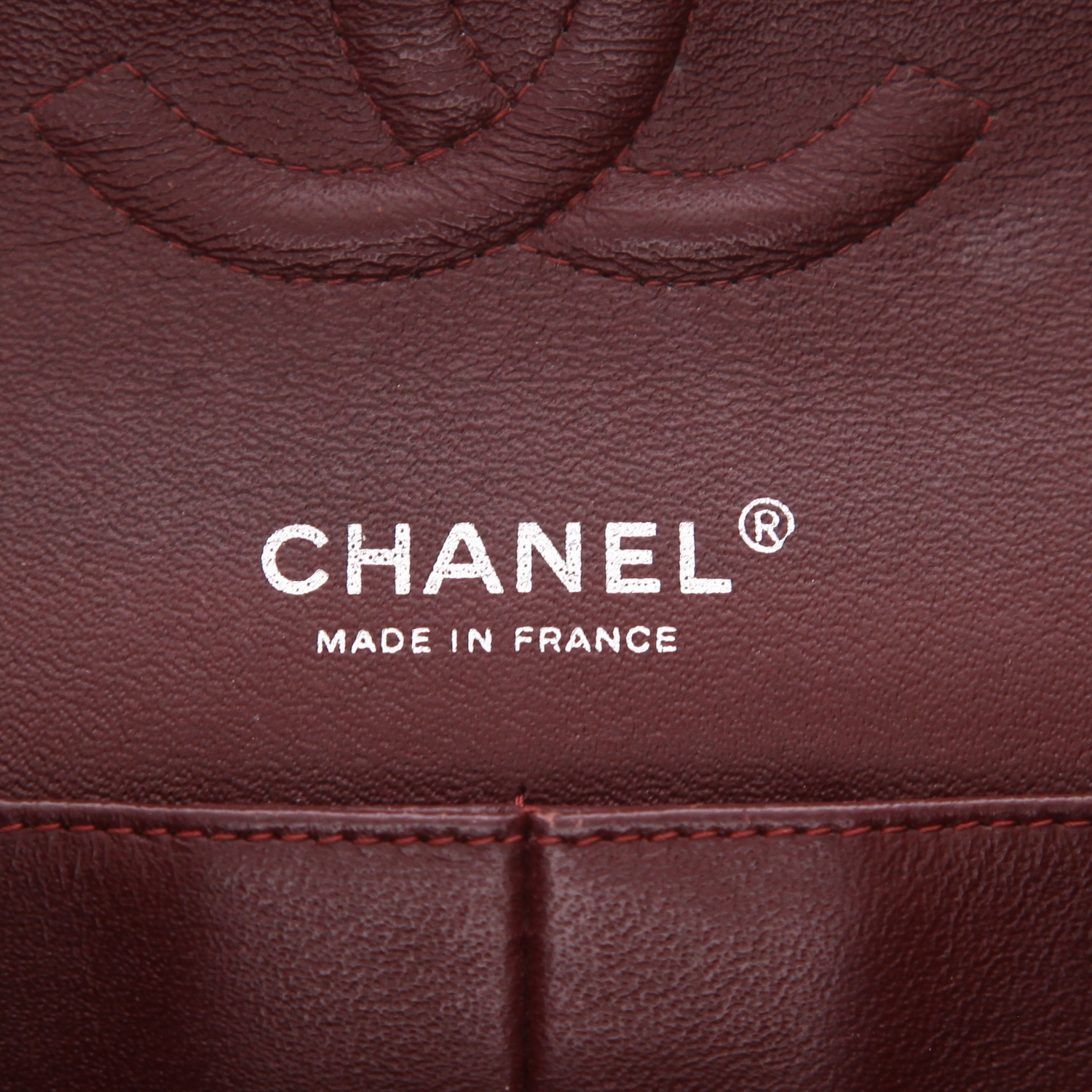 Sac à main Chanel  Timeless Classic en cuir matelassé noir - Detail D2