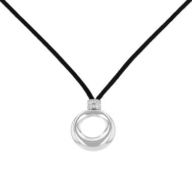 Colgante Chaumet Anneau de oro blanco y diamantes