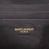 Bolso bandolera Saint Laurent  Mini Lou en cuero granulado blanco - Detail D2 thumbnail