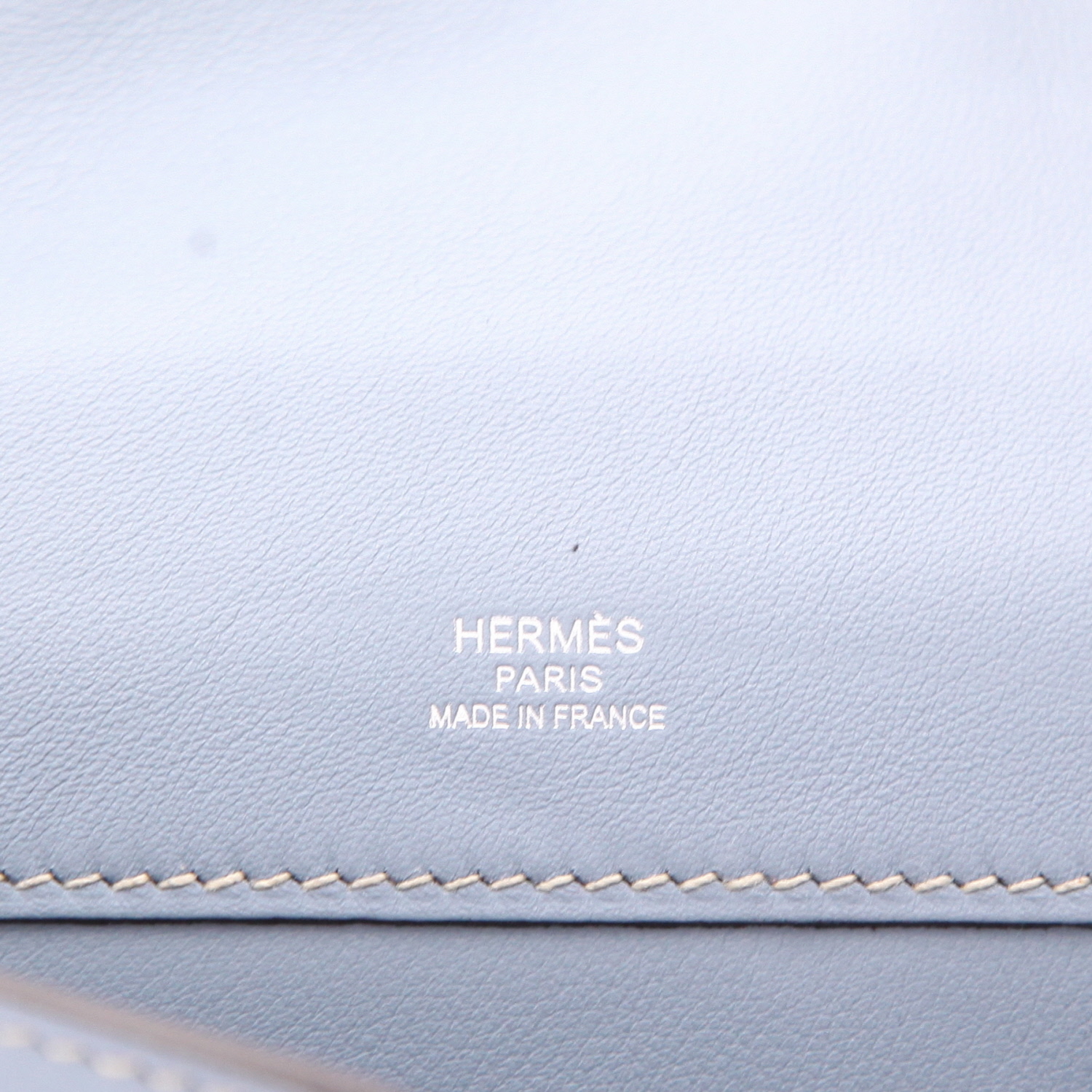 Hermès  Kelly Cut pouch  in Bleu Lin Swift leather - Detail D2
