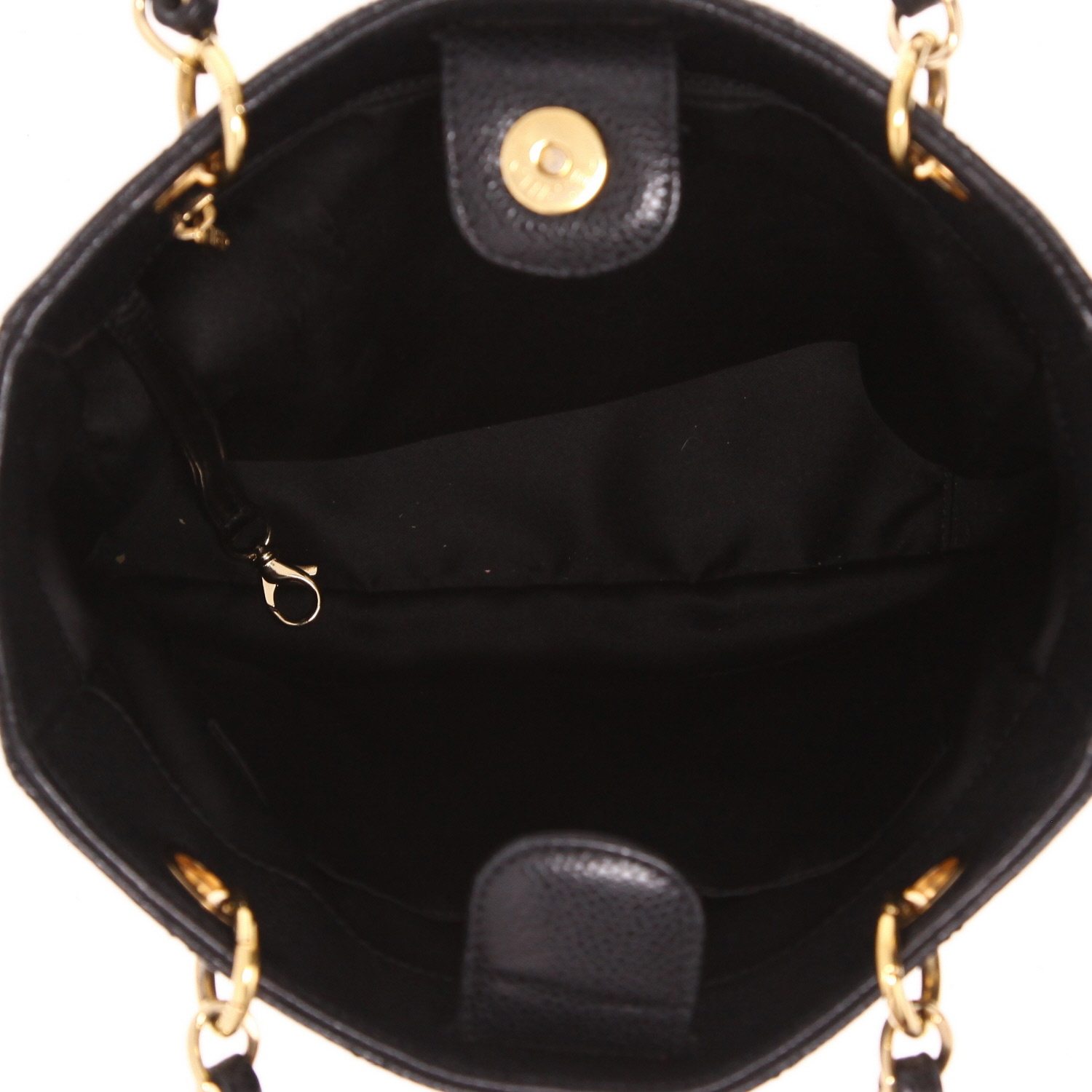 Chanel  Shopping GST small model  bag worn on the shoulder or carried in the hand  in black quilted grained leather - Detail D3