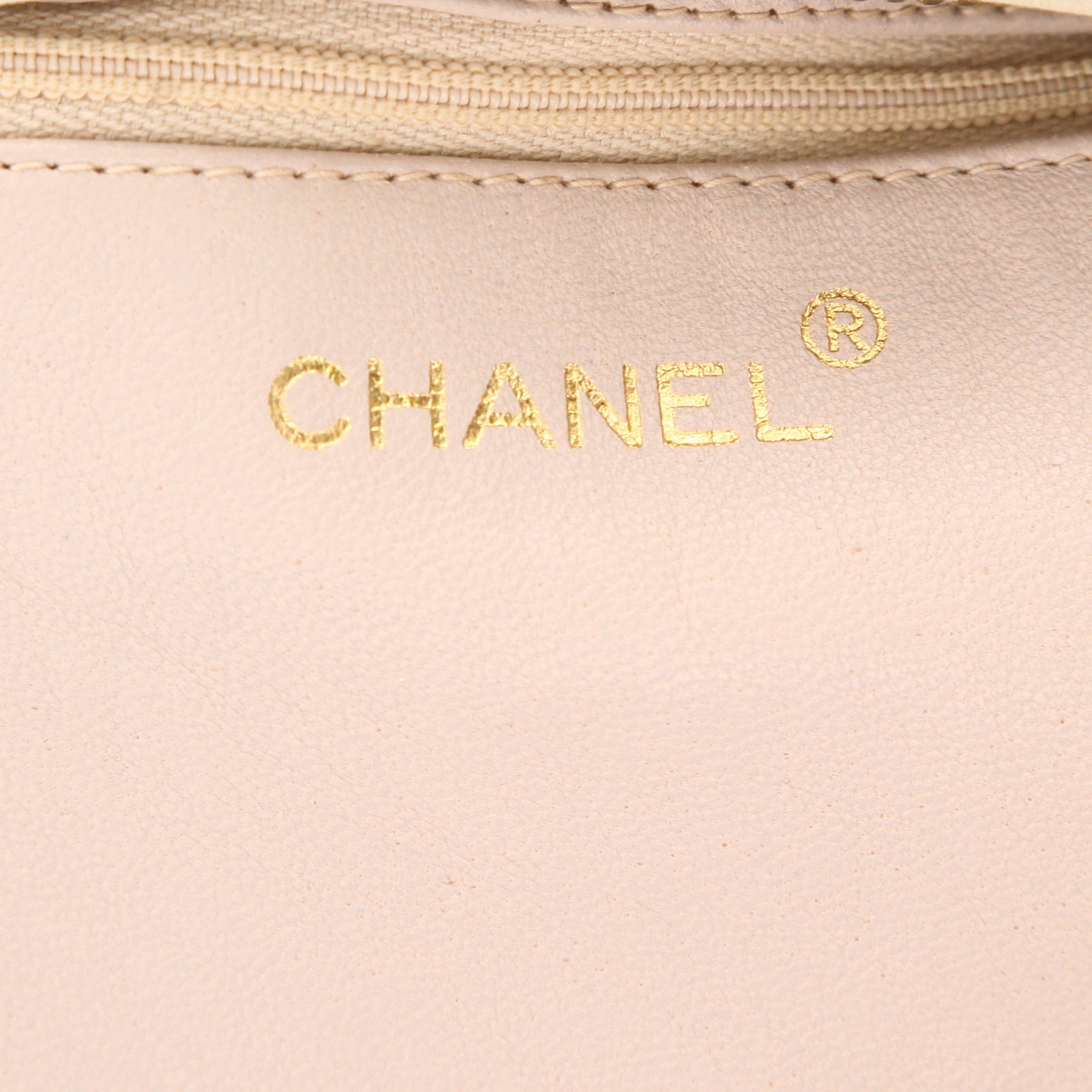 Borsa a tracolla Chanel  Camera in pelle trapuntata beige - Detail D2