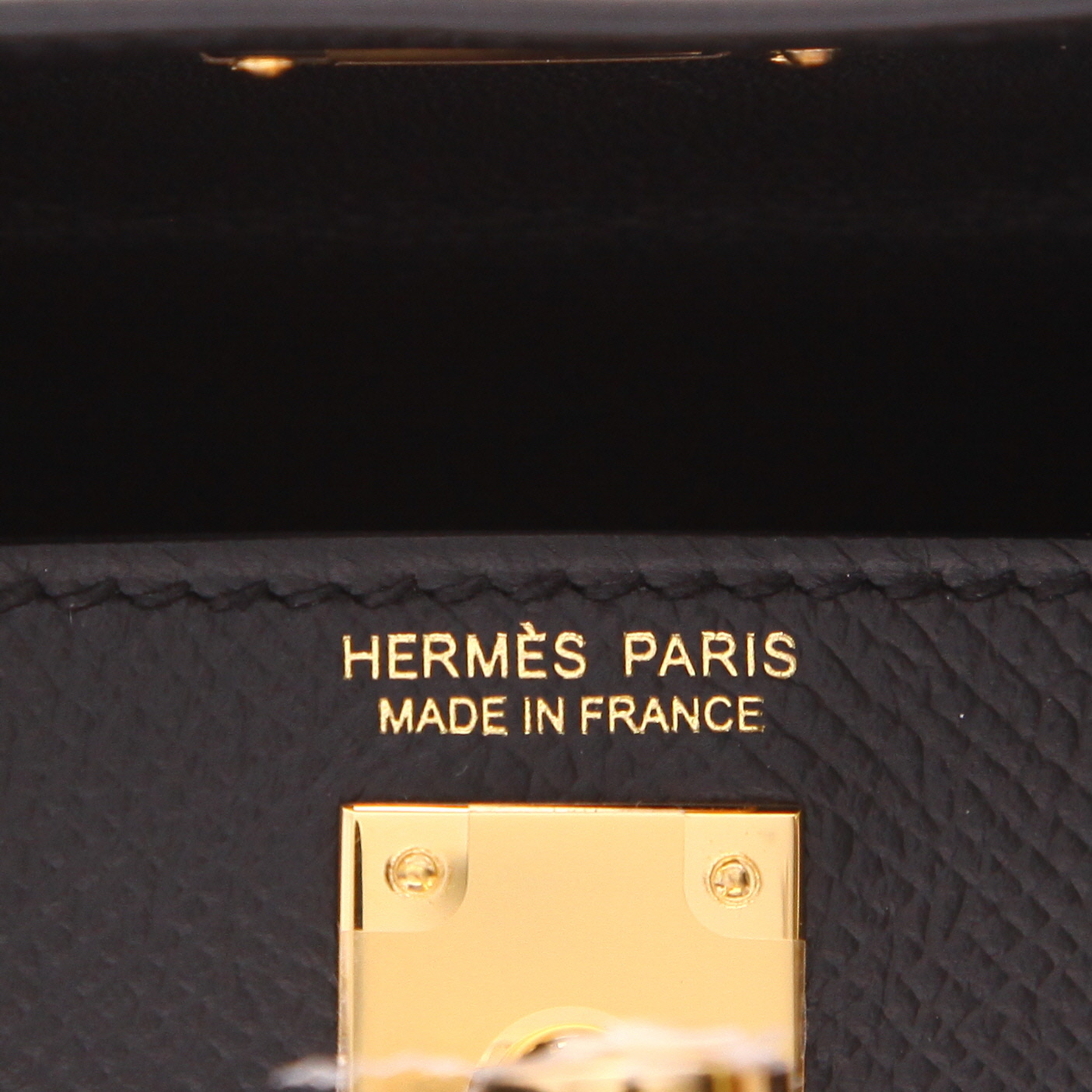 Hermès  Kelly 20 cm shoulder bag  in black epsom leather - Detail D2