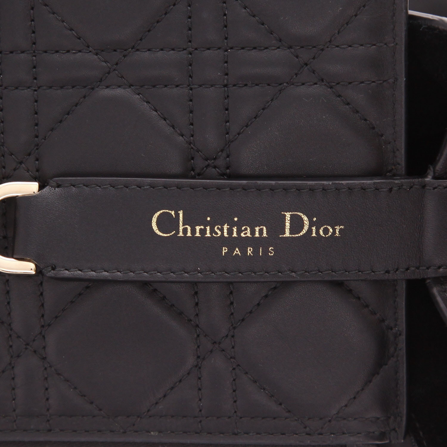 Sac à main Dior  Toujours en cuir matelassé noir - Detail D2