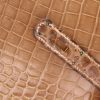 Borsa Hermès  Kelly 28 cm in coccodrillo Beige Ficelle - Detail D4 thumbnail