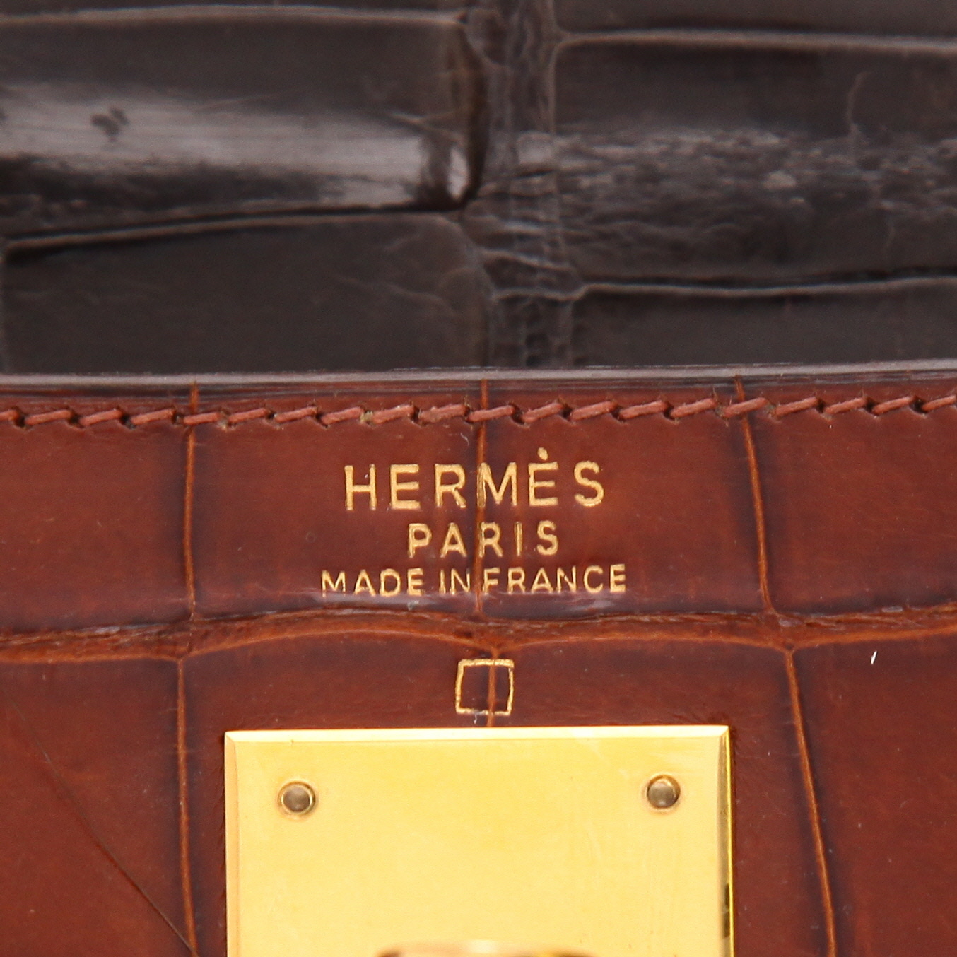 Sac à main Hermès  Kelly 32 cm en alligator tricolore marron étoupe et cognac - Detail D2