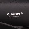 Chanel  Timeless Maxi Jumbo shoulder bag  in black patent quilted leather - Detail D2 thumbnail