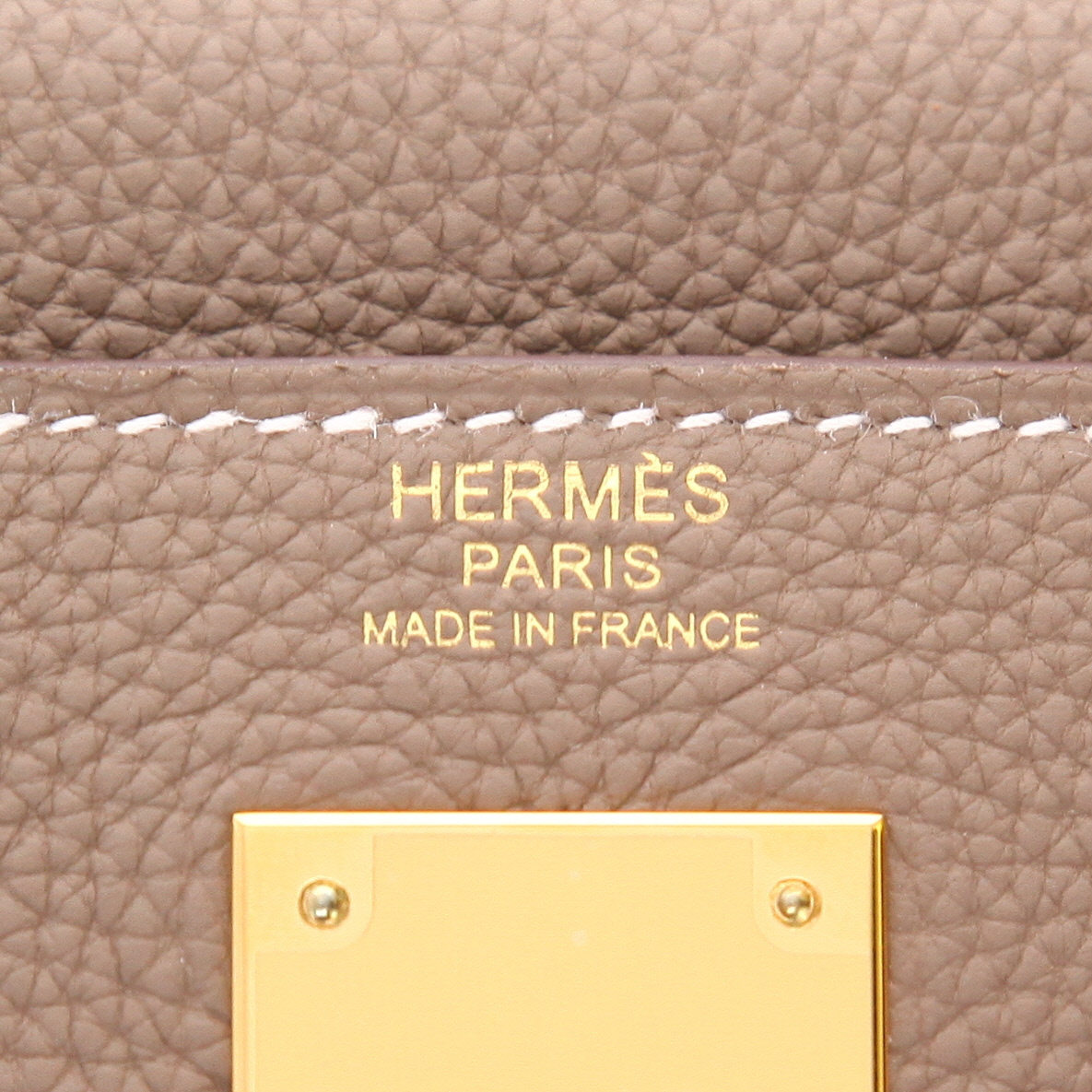 Hermès  Kelly 32 cm handbag  in etoupe togo leather - Detail D2