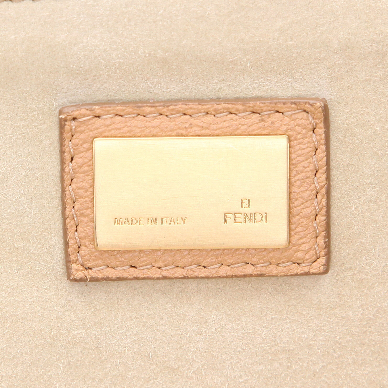 Sac à main Fendi Peekaboo grand modèle en cuir beige - Detail D2