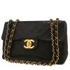 Chanel  Timeless Maxi Jumbo shoulder bag  in black quilted leather - 00pp thumbnail