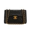 Chanel  Timeless Maxi Jumbo shoulder bag  in black quilted leather - 360 thumbnail