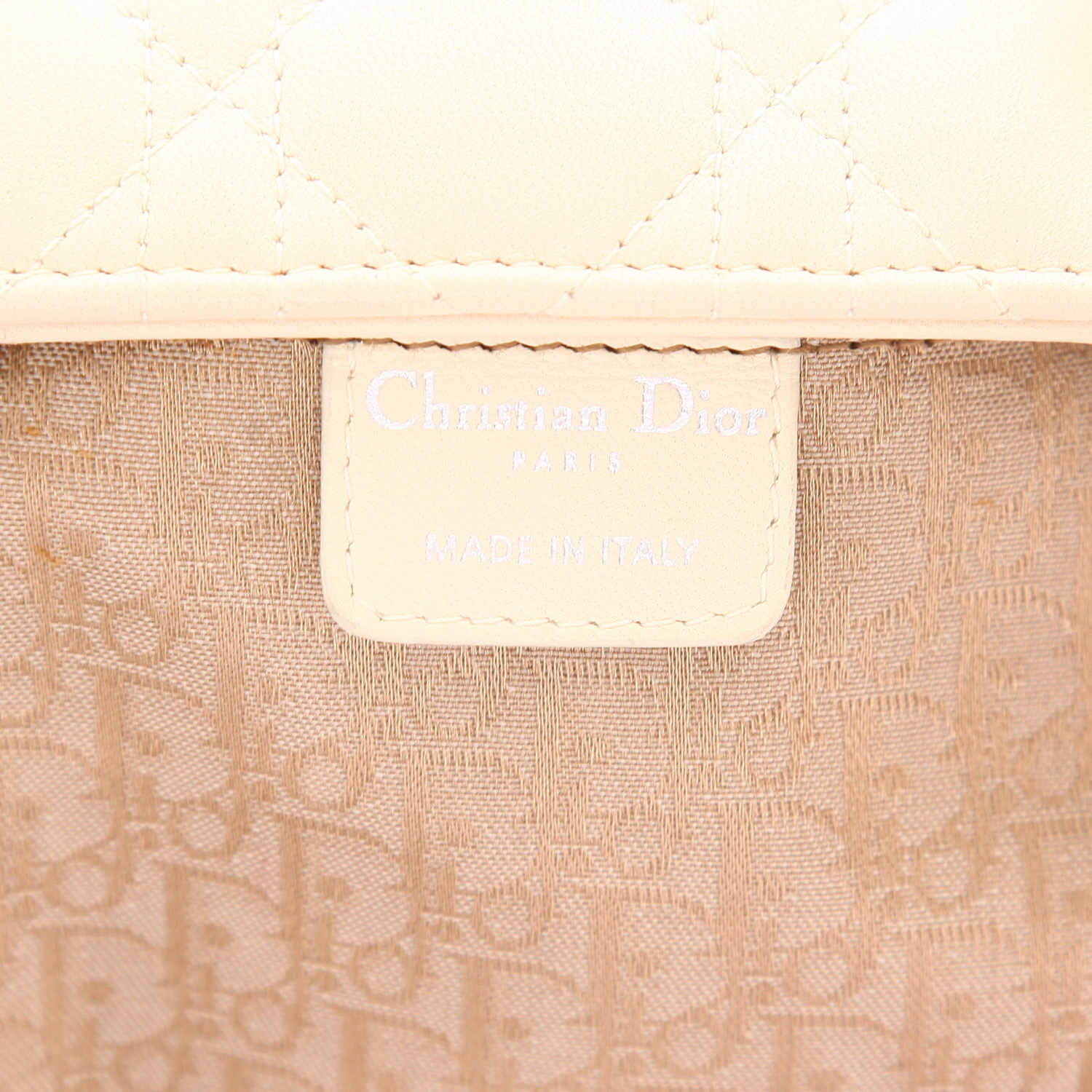 Sac à main Dior Lady Dior en cuir cannage beige - Detail D2