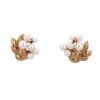 Paire de boucles d'oreilles Tasaki  en or jaune 14 carats, perles de culture et rubis - 360 thumbnail