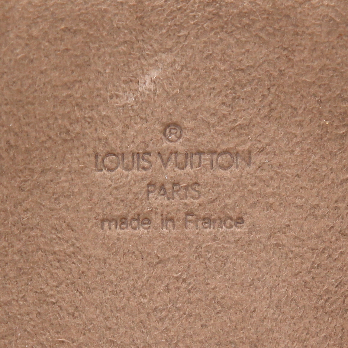 Bolso de mano Louis Vuitton  Pochette accessoires en lona Monogram negra y cuero natural - Detail D2