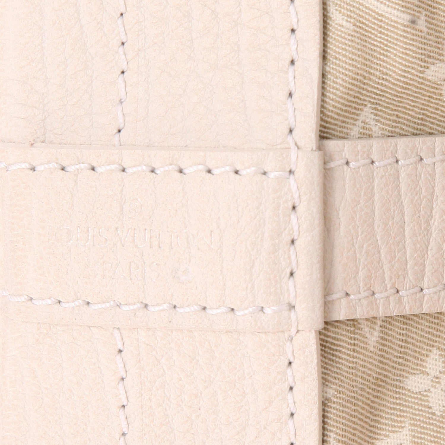 Sac à main Louis Vuitton  Noé en toile monogram blanche et cuir blanc - Detail D2