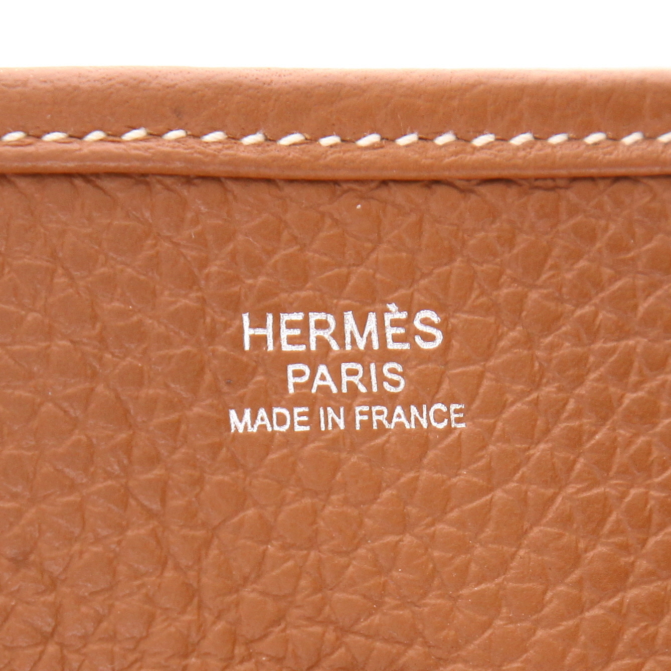 Bolso bandolera Hermès  Evelyne 29 cm en cuero togo color oro - Detail D2
