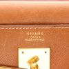 Sac à main Hermès  Kelly 32 cm en cuir Courchevel gold - Detail D2 thumbnail