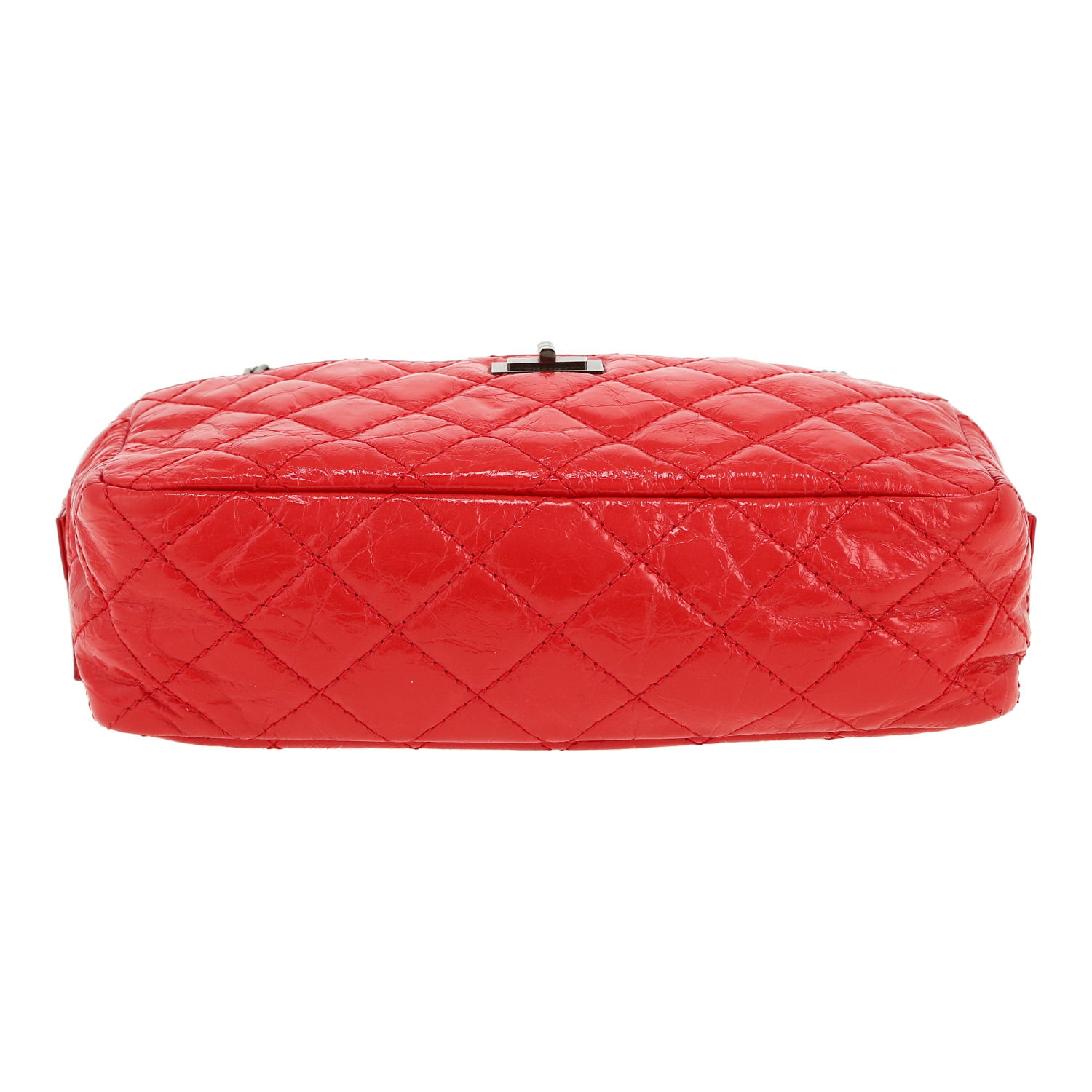 Sac bandoulière Chanel Camera en cuir matelassé rouge - Detail D1