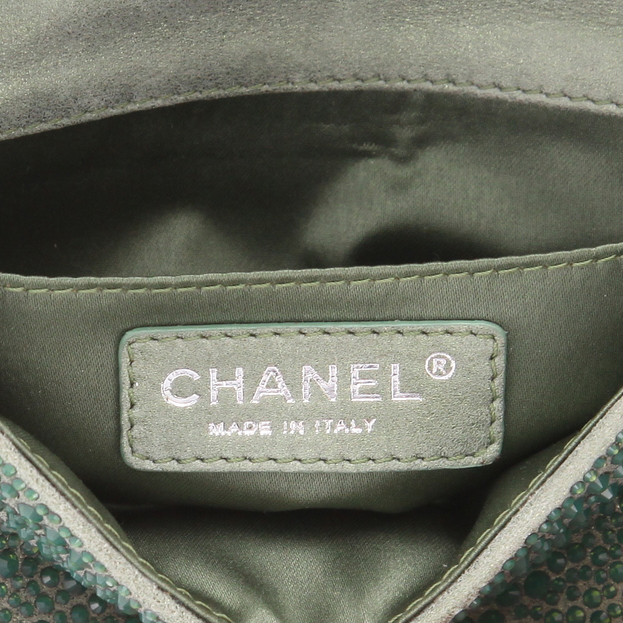 Borsa a tracolla Chanel  Timeless Extra Mini in pelle iridescente verde - Detail D2