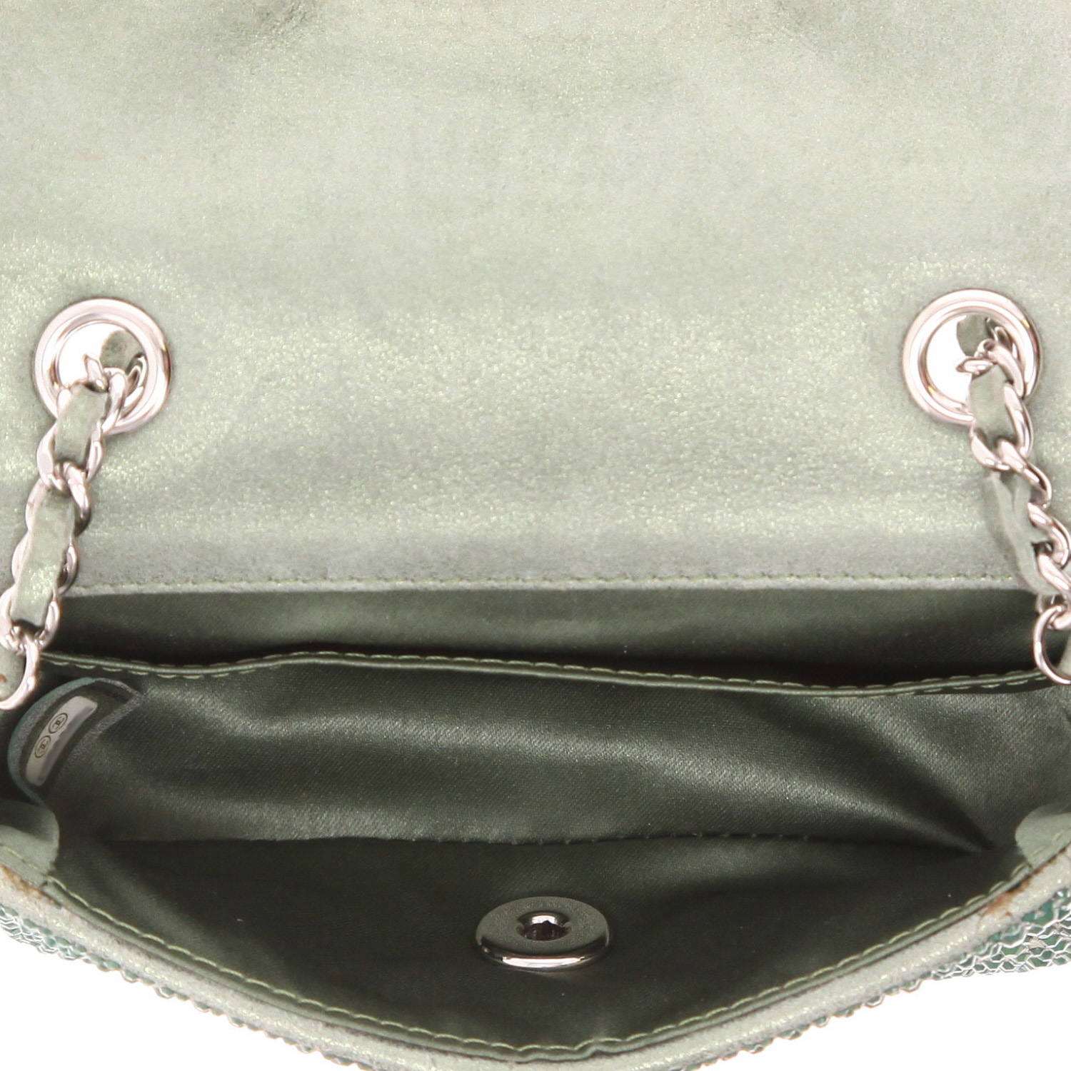Sac bandoulière Chanel  Timeless Extra Mini en cuir irisé vert - Detail D3
