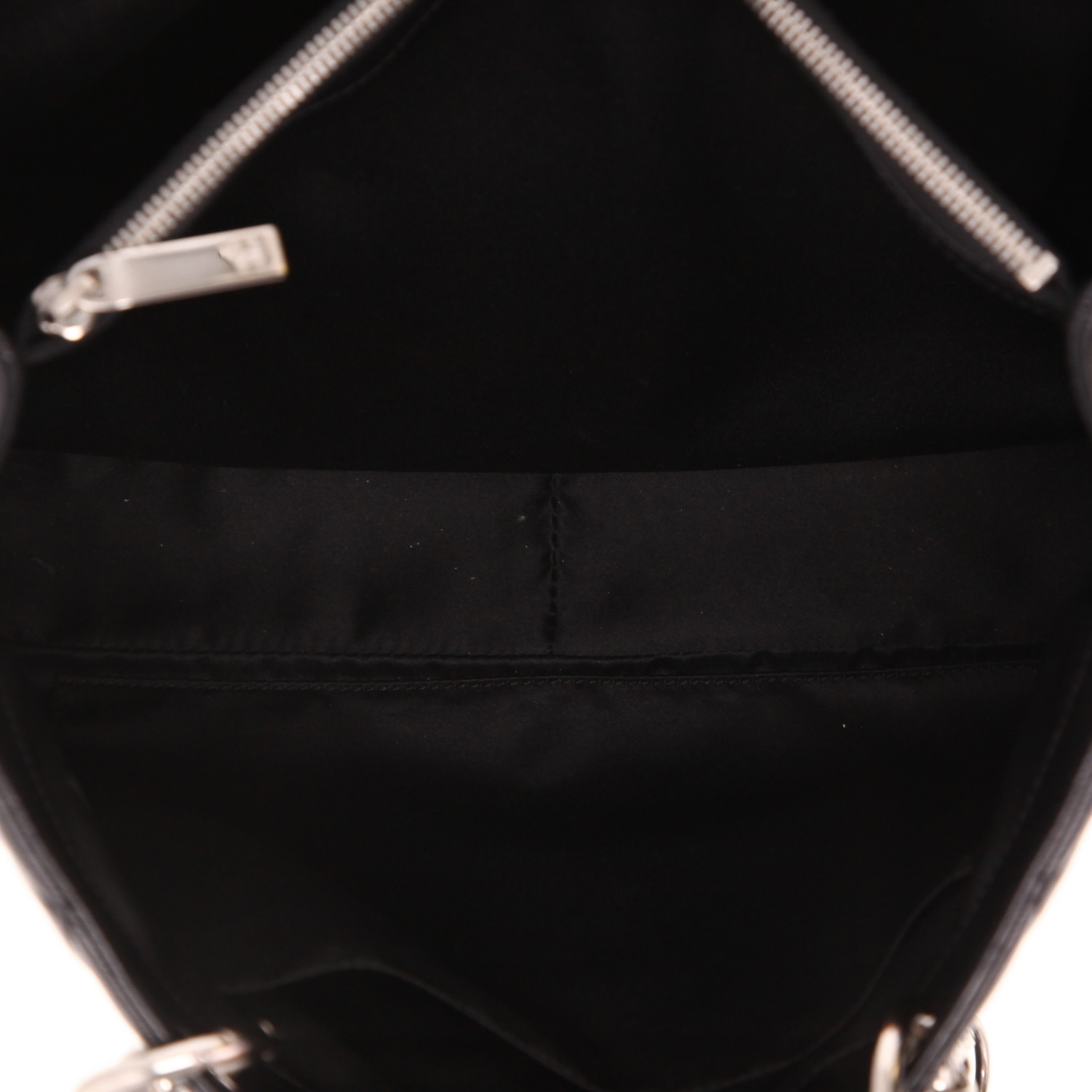 Chanel Shopping GST handbag in black quilted grained leather - Detail D3